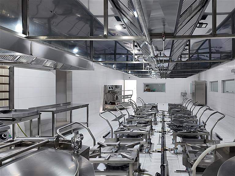 مشاريع المصانع / المنشآت الصناعية.